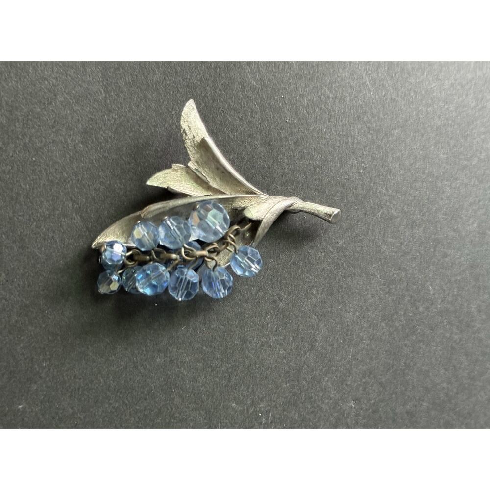 Vintage 1960s Grape Cluster Brooch Scarf Pin Blue Silver Tone Art To Wear Retro